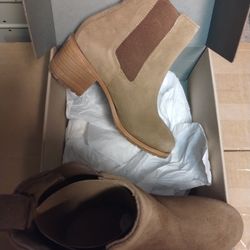 Nisolo Size 8 Ana Go To Heeled Chelsea Boot