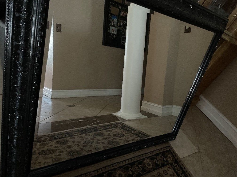 BEAUTIFUL BLACK LARGE BEVELED MIRROR PERFECT CONDITION 