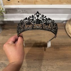 Black Tiara