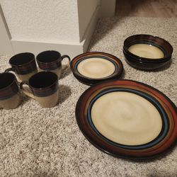 Pfaltzgraft Dishware Set