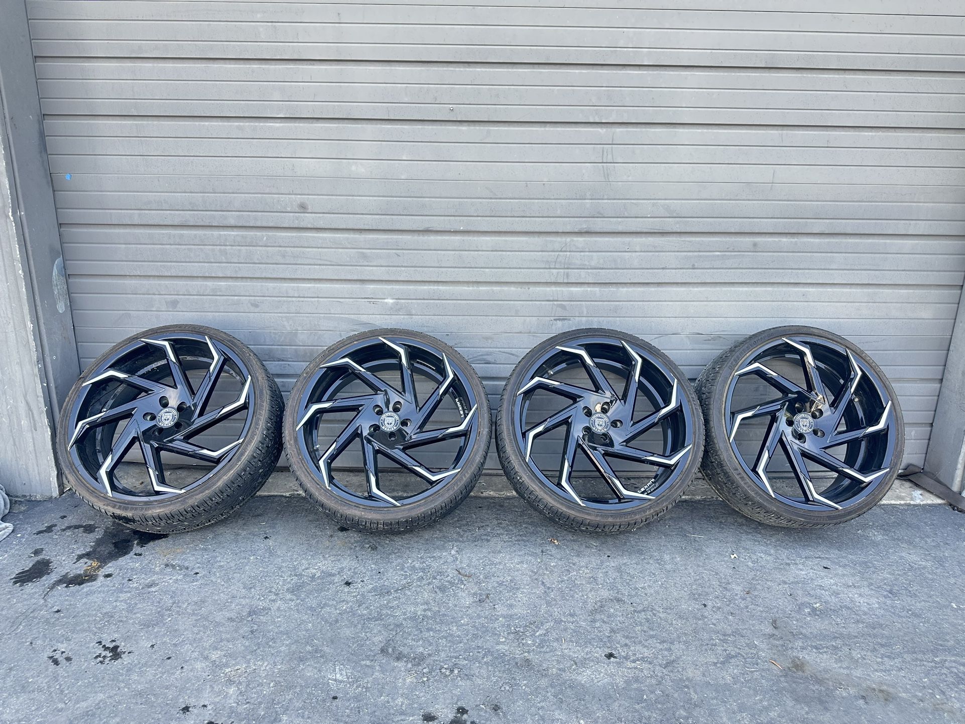 Lexani Cyclone 24x10 Wheels Rims W/ Tires Set