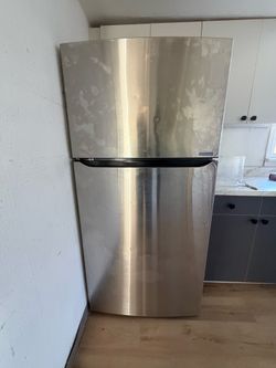 Refridgerator