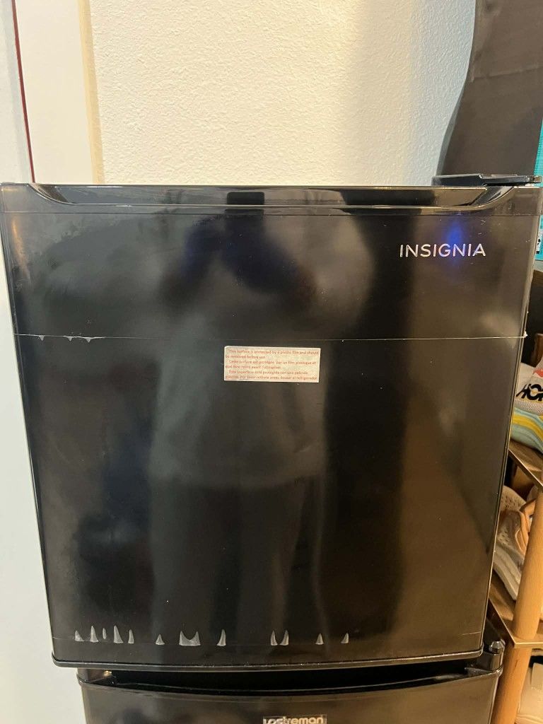 Insignia Refrigerator