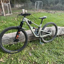 2023 Intense 951 Trail Bike 29” Carbon 