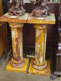 Onyx Pair Of Pedestal