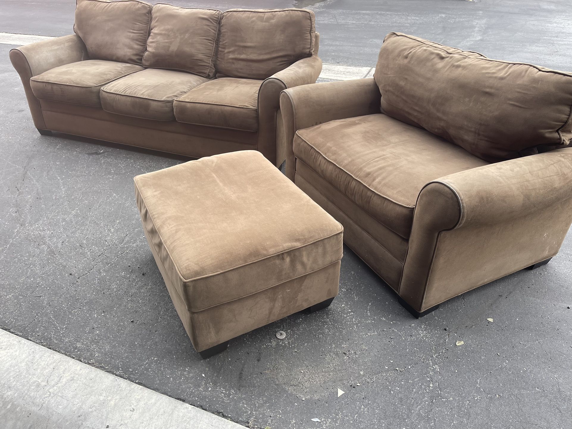 Macys Brown Couch And Loveseat $380