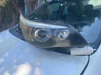 2010 bmw 528i driver side headlight