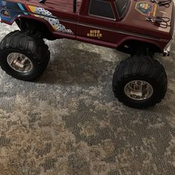FMS 1:1O Ford F100 Monster Truck RTR 