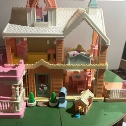 Vintage 1991 Playskool Victorian Doll House