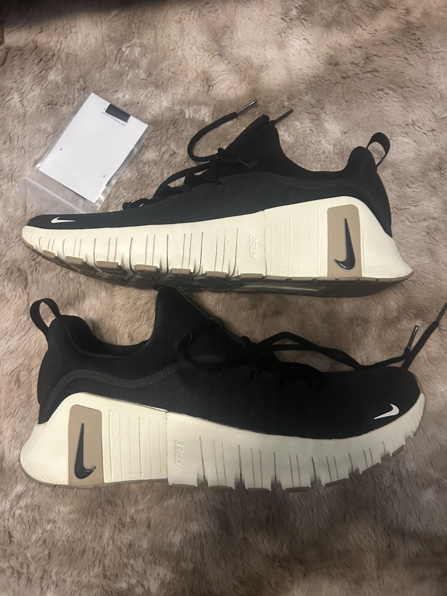 NEW IN BOX: Men’s Nike Metcon 6 (size 10.5)