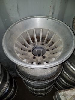 Set of four 15 by 8.5 hurricane mag wheels 6-lug Chevy Toyota Datsun 4 x 4