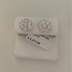 White Gold Diamond Earings 