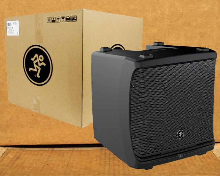 Mackie DLM Series Powered 8