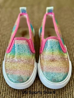 Toddler size 9 Girl US Sports Shoes