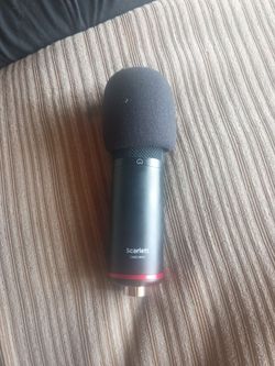 Scarlett microphone cm25 MK3
