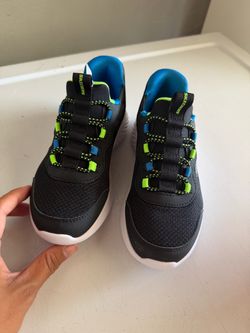 NWT Boys Skechers Shoes Slip ins size 12