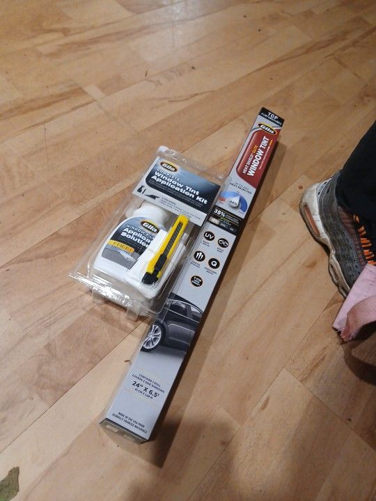 Window Tint And Window Tint Applicator Se