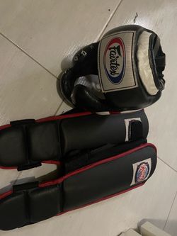 Boxing headgear