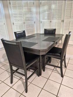 Manchester Kitchen Table