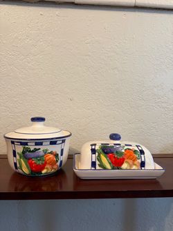 Set of two vintage dishes