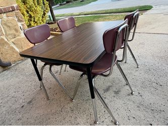 Classroom / homeschool table and chairs