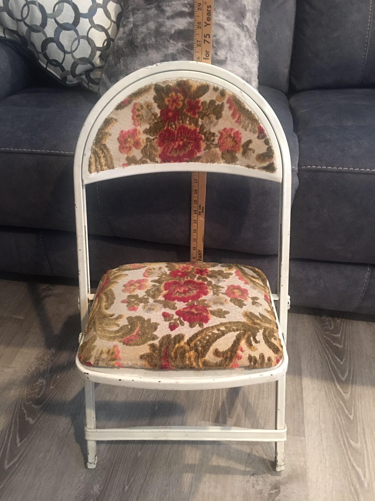 Children Medal chair