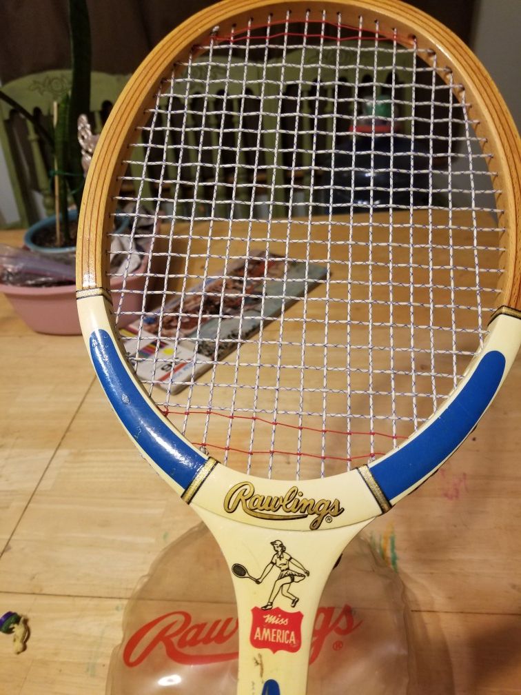 Tennis racket
