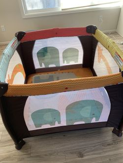Delta Children Playard