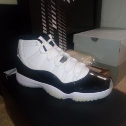 Air Jordan 11 Retro Gratitude Size 10.5 DS New W/Box