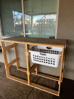 Laundry basket organizer