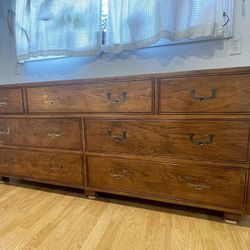Mid Century Modern Henredon Artefacts 7 Drawer Dresser
