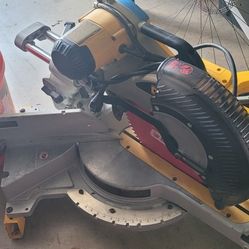 Double Compound Sliding Mitre Saw