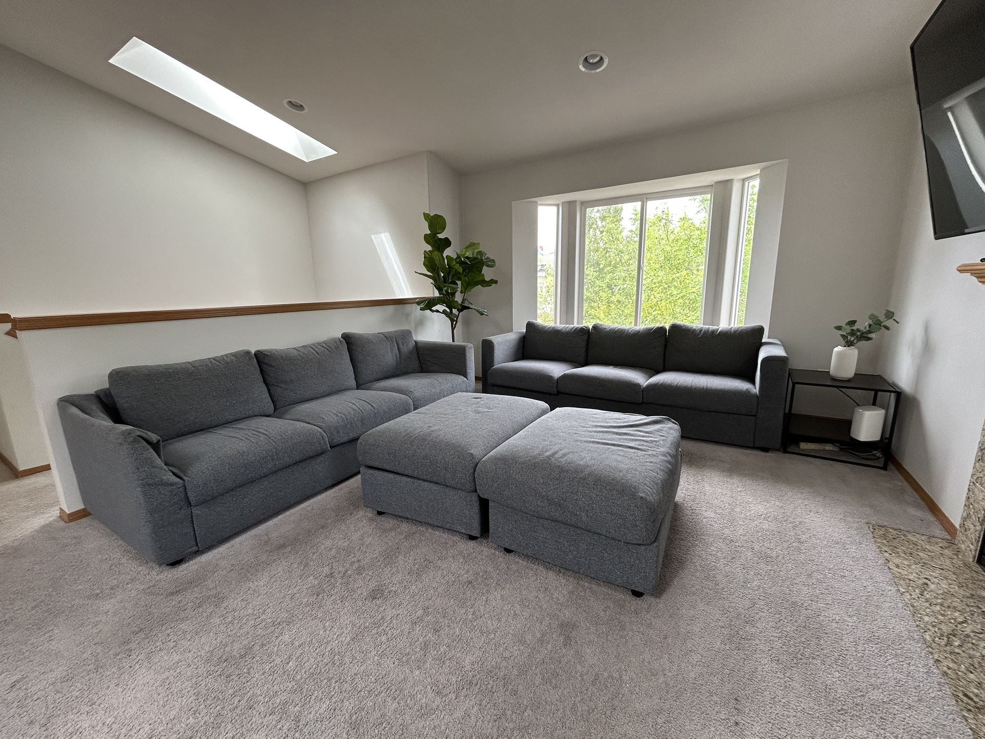 Modern Gray Sectional Couch w/ Ottomans