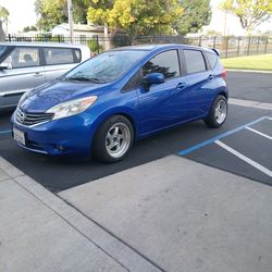 2014 Nissan versa note low miles
