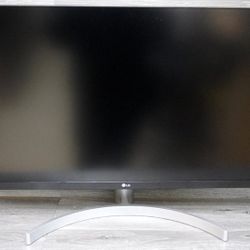 LG 27UL600-W 27-inch 4K UHD IPS LED Monitor 60hz - Tested & Working