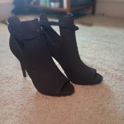 Cute Saude Heels