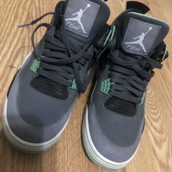 Air Jordan Retro 4 Green 