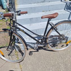 Virtue 7 Speed Cruiser Bike need new tires