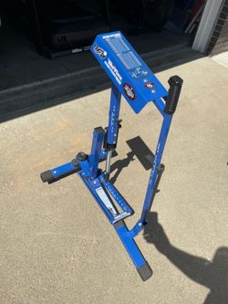 Louisville Slugger Blue Flame Pitching Machine