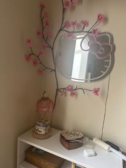 hello kitty mirror