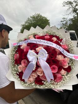 70 natural roses .