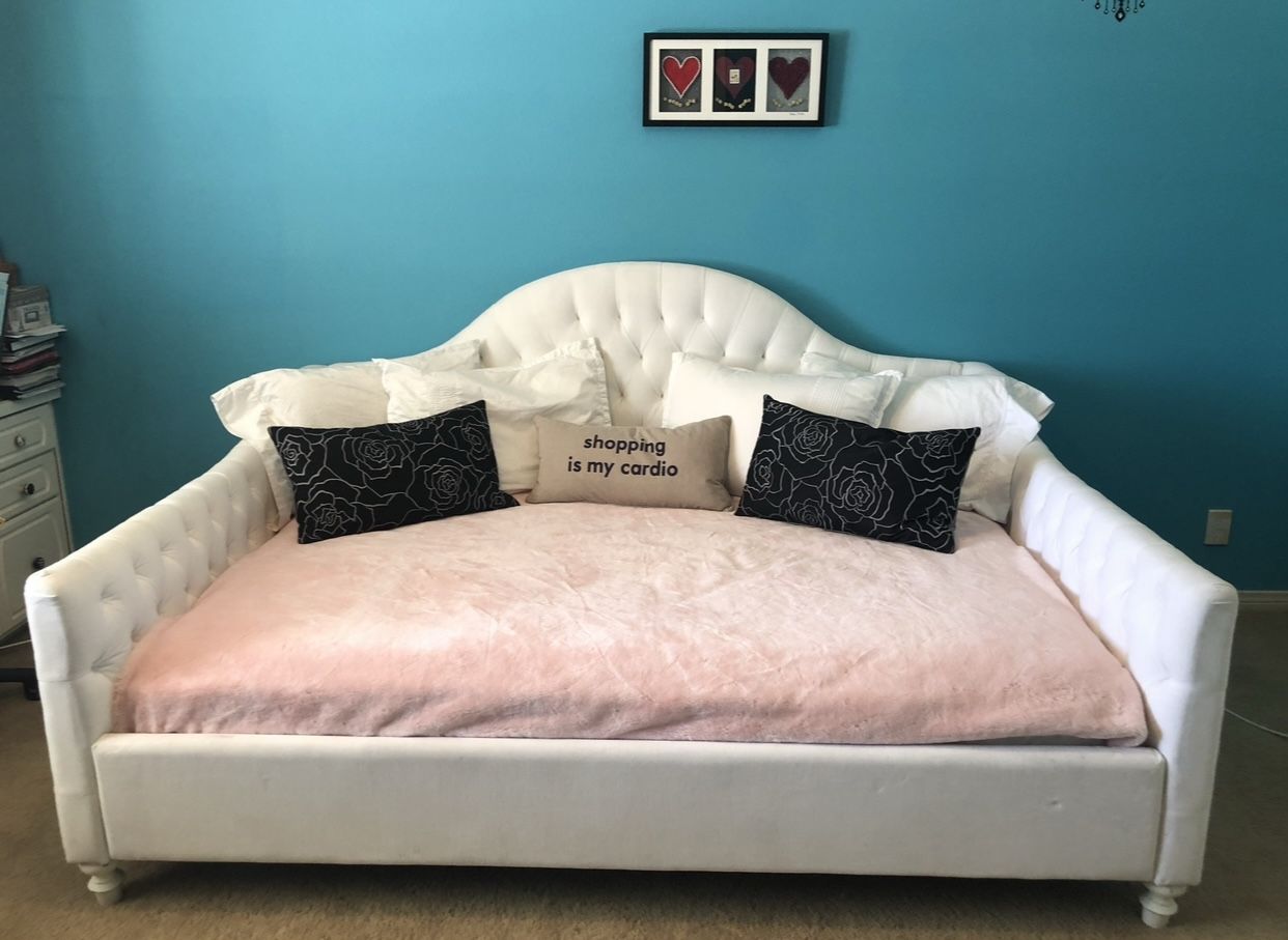 Restoration Hardware Daybed Full