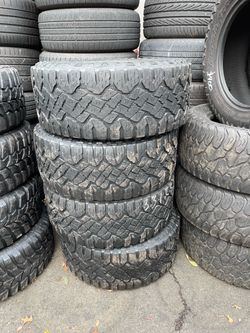 33x12.50R20LT Goodyear 33x12.50/20 LT set of matching 4 tires in great condition 400$ for 4 tires plus tax . Mount available but not included. Wheel