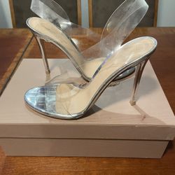 Size - 9 Gianvito Rossi Heels