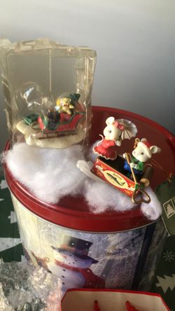 (2) New Xmas Tree Hanging Ornaments Available Read Description 