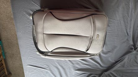 Ciao Kanin size luggage