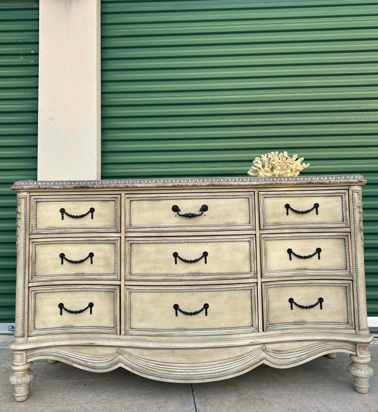 Beautiful French Provincial Large Dresser 67x20x38