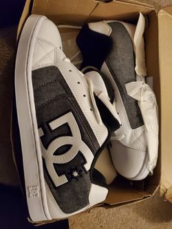 Dc shoes men size 13 grey on white