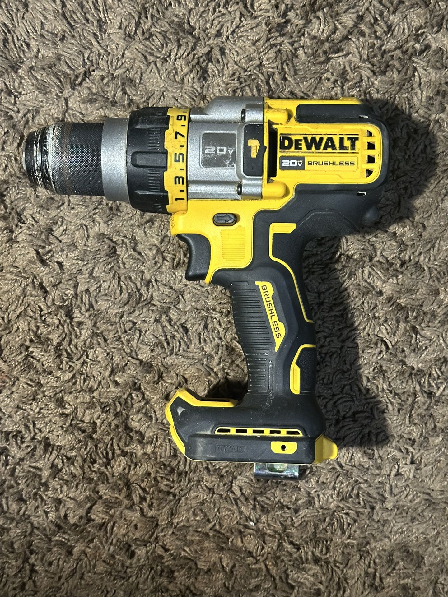 DeWALT 1/2” ( DCD999) Hammer Drill/Driver 3 Speed