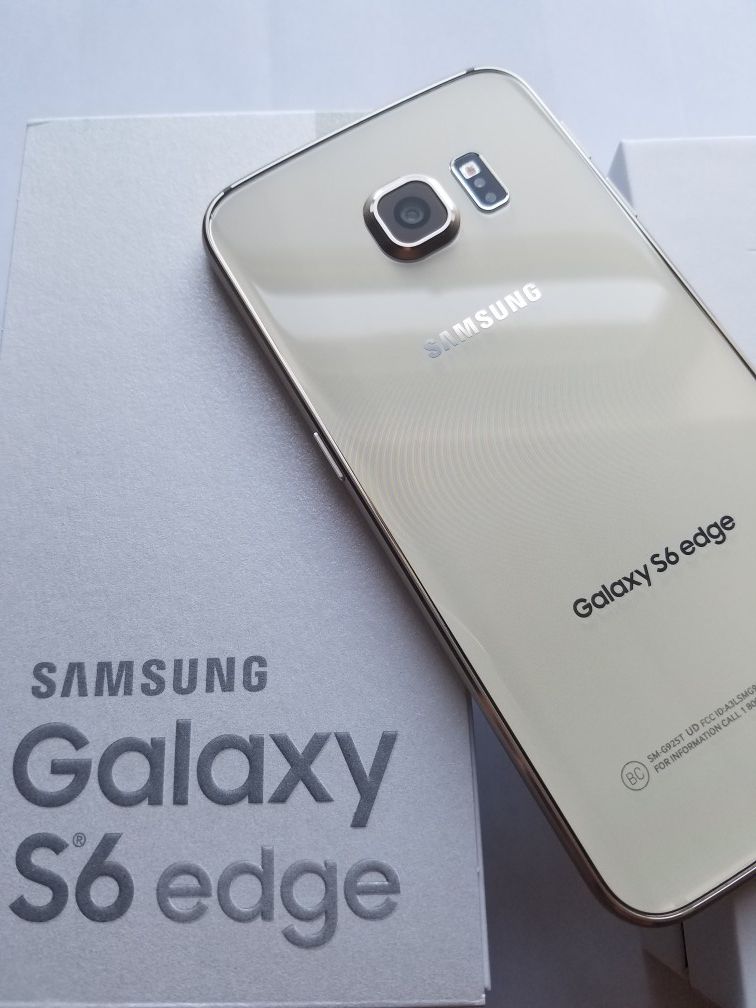 Samsung Galaxy S6 Edge. Factory Unlocked and Usable with Any Company Carrier SIM Any Country